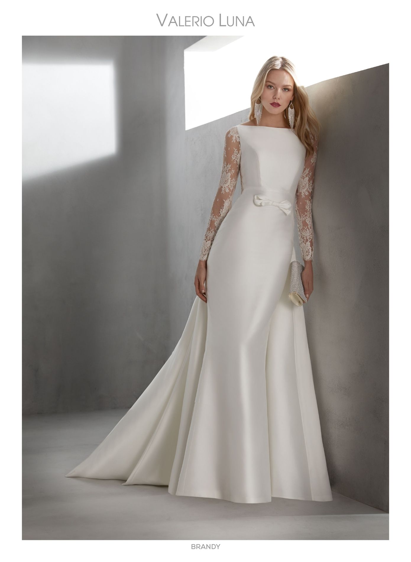 Boat cut wedding on sale dress